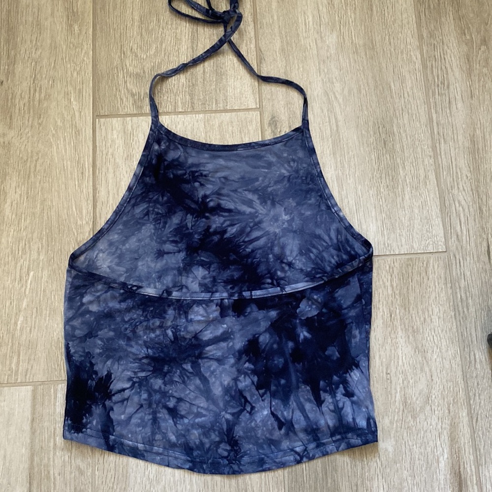 Shades of Blue Tie Dye Halter Top With Tie Neck Size Small - Picture 7 of 8